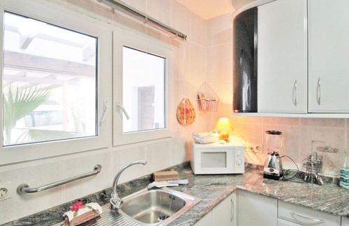 Bell Horizo Casa | Estupenda casa de vacaciones privada con piscina privada, A/C, WIFI, TV, patio y aparcamiento