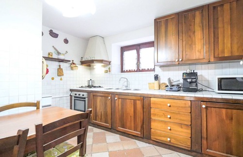 Montieri Casa | Preciosa casa de vacaciones privada para 8 personas con WIFI, TV, patio y mascotas permitida