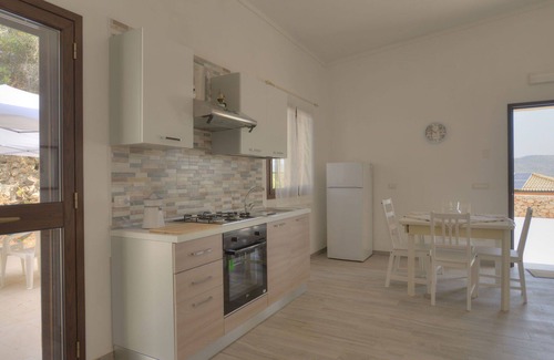 Floridia Villa | Estupenda casa de vacaciones privada con piscina privada, A/C, WIFI, TV, terraza y vista panorámica