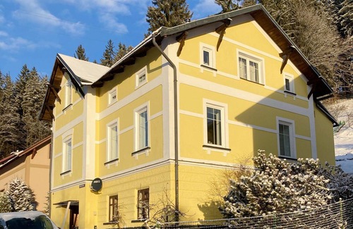 Svoboda nad Upou Villa | Estupenda casa de vacaciones privada para 12 personas con WIFI y TV