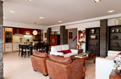 Ingenio Villa | Maravillosa casa de vacaciones privada para 12 personas con WIFI, A/C, piscina privada, TV y patio