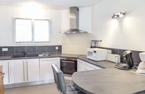 Carcans Casa | Maravillosa casa de vacaciones privada con A/C, WIFI, piscina privada, TV, terraza, aparcamiento