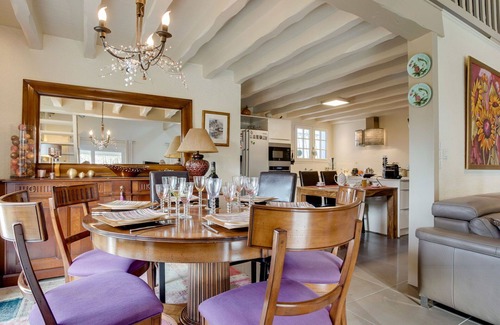 Mimizan Casa | Casa de vacaciones privada con piscina privada, WIFI, TV, terraza, mascotas permitida, aparcamiento