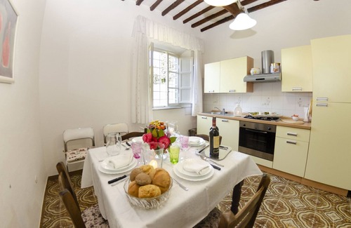 Ciciana Villa | Casa de vacaciones privada con WIFI, piscina privada, veranda, vista panorámica, cerca de Lucca
