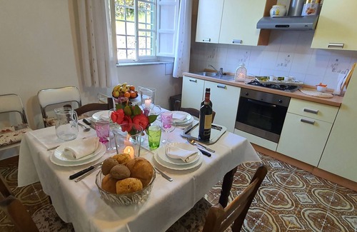 Ciciana Villa | Casa de vacaciones privada con WIFI, piscina privada, veranda, vista panorámica, cerca de Lucca