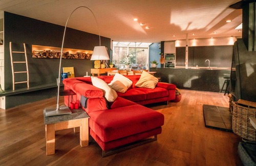Konterdam Villa | Maravillosa casa de vacaciones privada para 6 personas con jacuzzi, WIFI, TV, terraza y aparcamiento