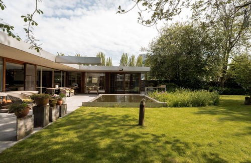 Konterdam Villa | Maravillosa casa de vacaciones privada para 6 personas con jacuzzi, WIFI, TV, terraza y aparcamiento