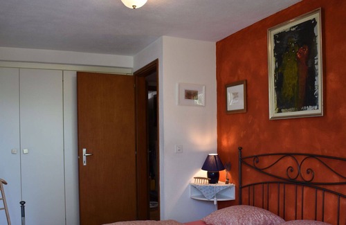 Mugena Casa | Estupenda casa de vacaciones privada con WIFI, TV, patio, mascotas permitida y vista panorámica