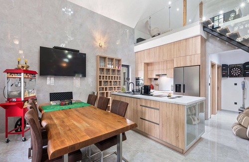 Dolni Laz Casa | Estupenda casa de vacaciones privada con WIFI, jacuzzi, TV, terraza, mascotas permitida