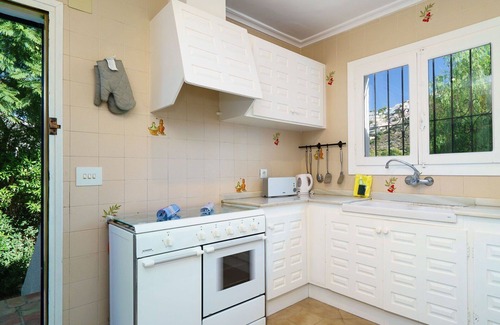 Arnella Casa | Casa de vacaciones privada con piscina privada, WIFI, TV, patio, vista panorámica, aparcamiento