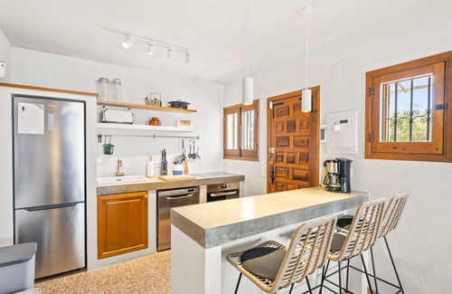 Denia Casa | Maravillosa casa de vacaciones privada con WIFI, piscina privada, A/C, TV, patio y aparcamiento