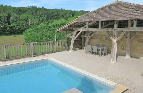 Puymiclan Villa | Casa de vacaciones privada con piscina privada, WIFI, TV, terraza, mascotas permitida, aparcamiento