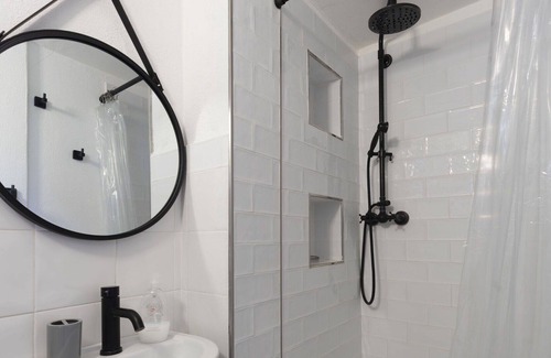 Sanremo Casa | Wonderful private villa for 4 people with WIFI, TV and parking