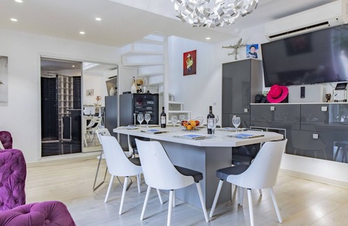 Les 3 Ponts Villa | Casa de vacaciones privada con piscina privada, A/C, WIFI, jacuzzi, TV, terraza, mascotas permitida