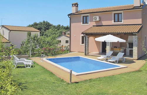 Mofardini Casa | Preciosa casa de vacaciones privada con WIFI, piscina privada, A/C, TV, terraza, aparcamiento