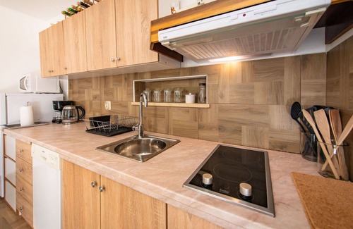 Stifanici Casa | Maravillosa casa de vacaciones privada con WIFI, A/C, piscina privada, TV, terraza, aparcamiento