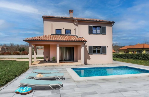 Topid Casa | Maravillosa casa de vacaciones privada con A/C, WIFI, piscina privada, TV, terraza y aparcamiento