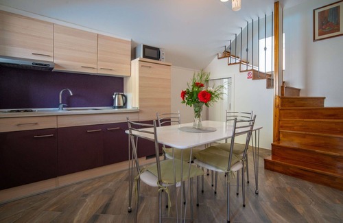 Veli Brgud Casa | Maravillosa casa de vacaciones privada con A/C, WIFI, piscina privada, TV, terraza y aparcamiento