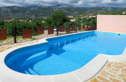 Rovanjska Casa | Casa de vacaciones privada con jacuzzi, piscina privada, A/C, WIFI, TV, terraza, aparcamiento