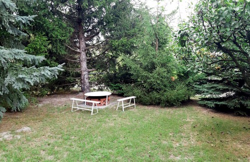 Balatonkeresztur Casa | Wonderful private villa for 4 guests with TV, terrace and parking