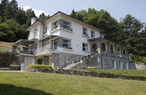 Baveno Villa | Estupenda casa de vacaciones privada con sauna, WIFI, piscina privada, A/C, jacuzzi, TV, patio