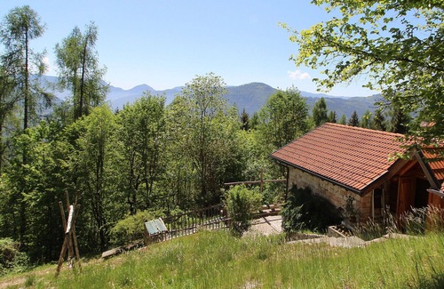 Lamon Casa | Wonderful private villa for 5 people with WIFI, patio, pets allowed and panoramic view