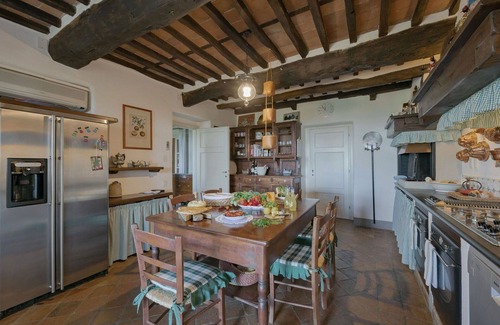 Nozanno Villa | Casa de vacaciones privada con piscina privada, A/C, jacuzzi, WIFI, TV, patio, aparcamiento