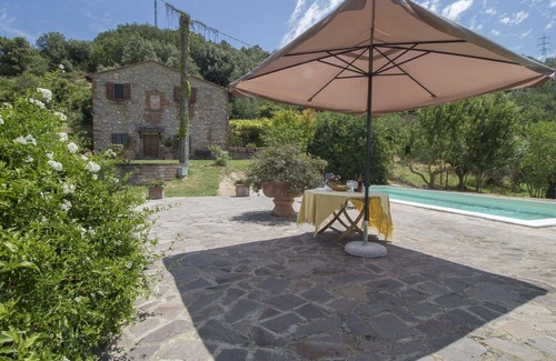 Montoro Villa | Estupenda casa de vacaciones privada con piscina, WIFI, A/C, TV, vista panorámica y aparcamiento