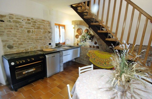 Ginestreto Casa | Casa de vacaciones privada con WIFI, TV, mascotas permitida, vista panorámica, aparcamiento
