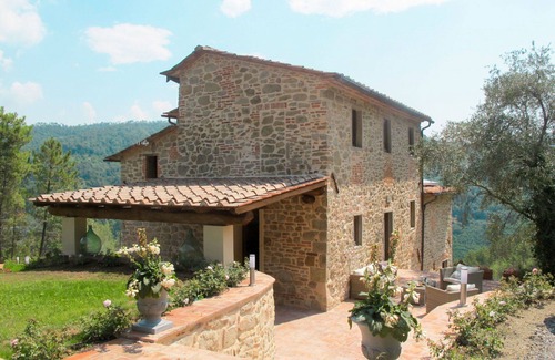 Pescia Villa | Estupenda casa de vacaciones privada con WIFI, jacuzzi, piscina privada, TV, patio, aparcamiento