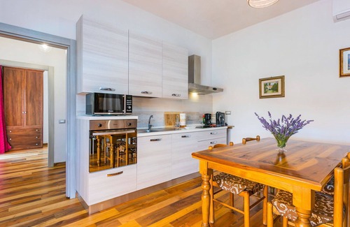 Pescia Villa | Casa de vacaciones privada con piscina privada, A/C, WIFI, TV, vista panorámica, aparcamiento