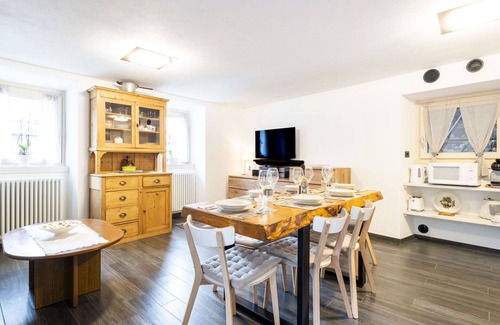 Piuro Casa | Preciosa casa de vacaciones privada para 6 personas con WIFI, TV, patio y mascotas permitida