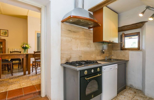 Sorano Casa | Preciosa casa de vacaciones privada con WIFI, piscina privada, patio y mascotas permitida