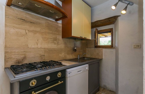 Sorano Casa | Preciosa casa de vacaciones privada con WIFI, piscina privada, patio y mascotas permitida