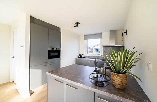 Linden Casa | Estupenda casa de vacaciones privada para 12 personas con WIFI, TV y terraza
