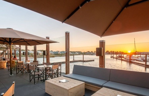 Tholen Casa | Estupenda casa de vacaciones privada para 4 personas con WIFI, TV, terraza y aparcamiento