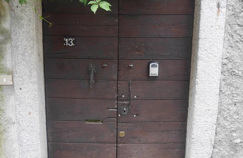 Calozzo Casa | Maravillosa casa de vacaciones tranquila a 30 metros del hermoso lago de Como