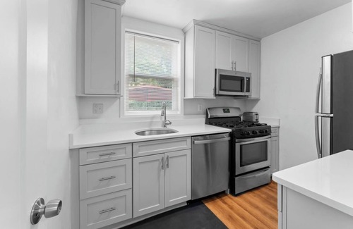 Potomac West Casa | Wonderful Renovated Townhouse in a Prime Location