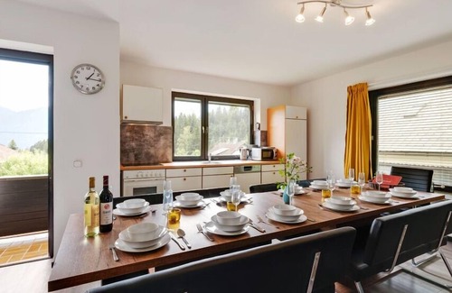 Kotschach-Mauthen Apartamento | Wonderful Stay for 2-10 Persons Cosy, Quiet & Active in Summer and Winter