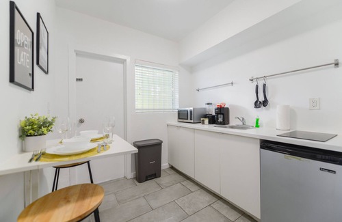 Northeast Miami Condominio | Wonderful Studio 15 min from the beach