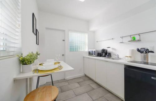 Northeast Miami Apartamento | Wonderful Studio Residence 15 min from the beach