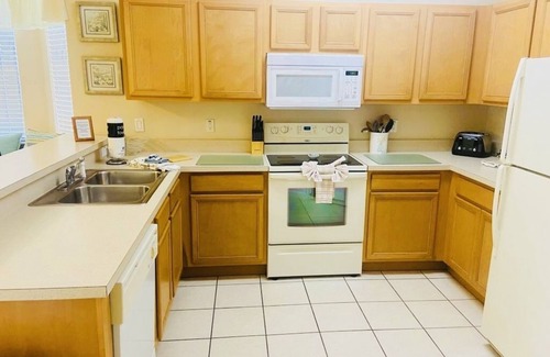 Haines City Casa | Wonderful towerlakes five bed, five bath pool home with game room