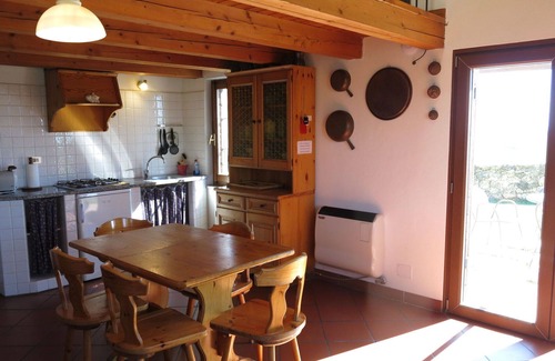 Grazzano Badoglio Casa | Estupenda casa de vacaciones para 4 personas con piscina, A/C, WIFI, TV, terraza y aparcamiento