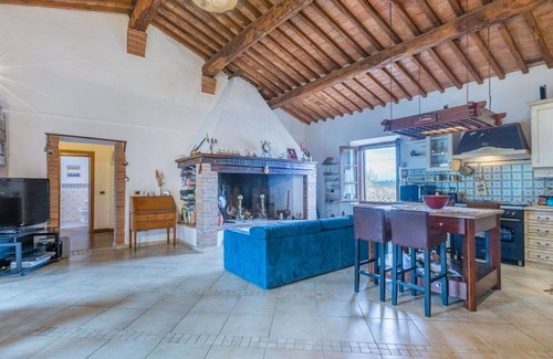 Bollano Casa | Maravillosa casa de vacaciones con piscina privada, A/C, bañera de hidromasaje, WIFI, TV, patio