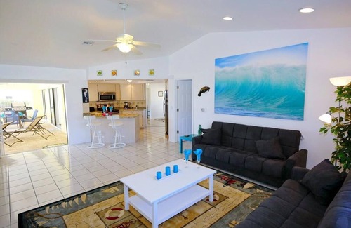 Fort Myers Villa | Gran vista, ubicada en un amplio canal, gran piscina y terraza, excelente ubicación