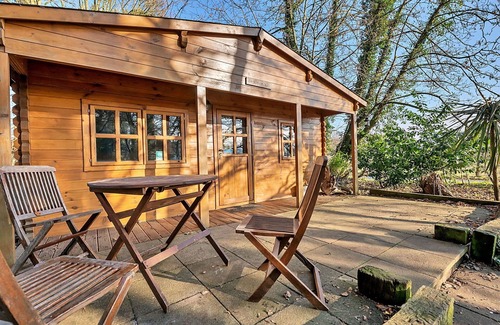 West Stow Casa | Estupenda casa de vacaciones para 4 personas con WIFI, terraza y mascotas permitida