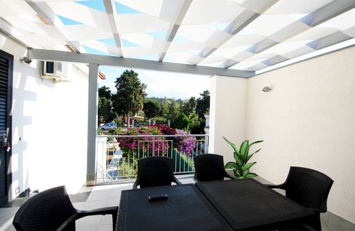 Piane Vecchie Villa | maravillosa villa a pocos pasos del mar con terraza y jardín, capacidad para 6