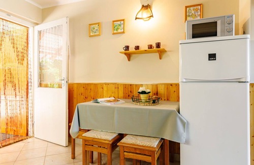 Balatonszarszo Casa | Preciosa casa de vacaciones para 5 personas con TV, patio y aparcamiento