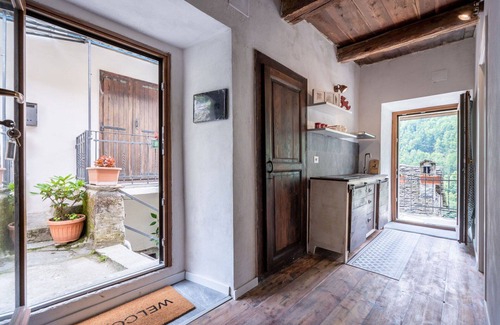 Bognanco Casa | Estupenda casa de vacaciones para 2 personas con TV, terraza y mascotas permitida