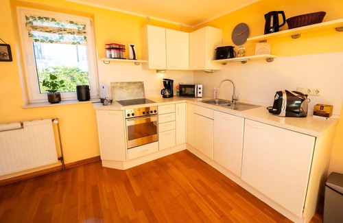 Luegde Casa | Estupenda casa de vacaciones con WIFI, TV, terraza, mascotas permitida y aparcamiento